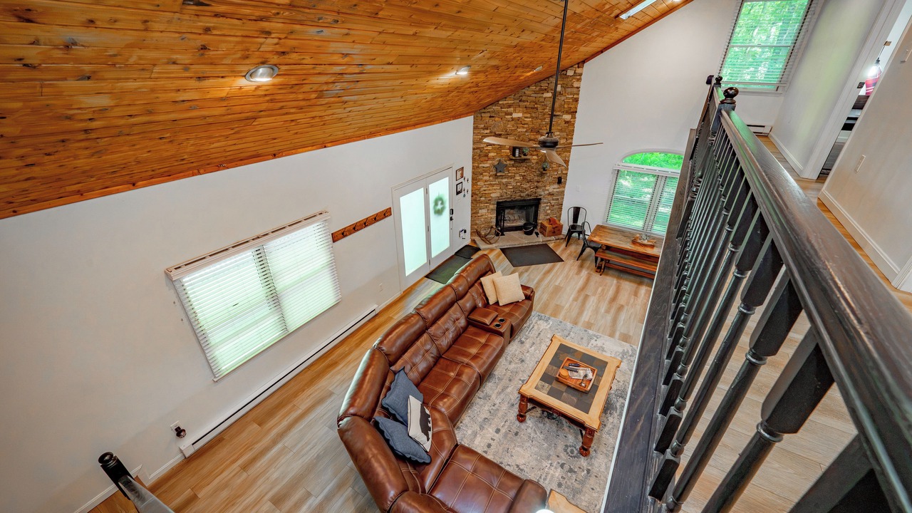 Photo of Livingroom in McHenry