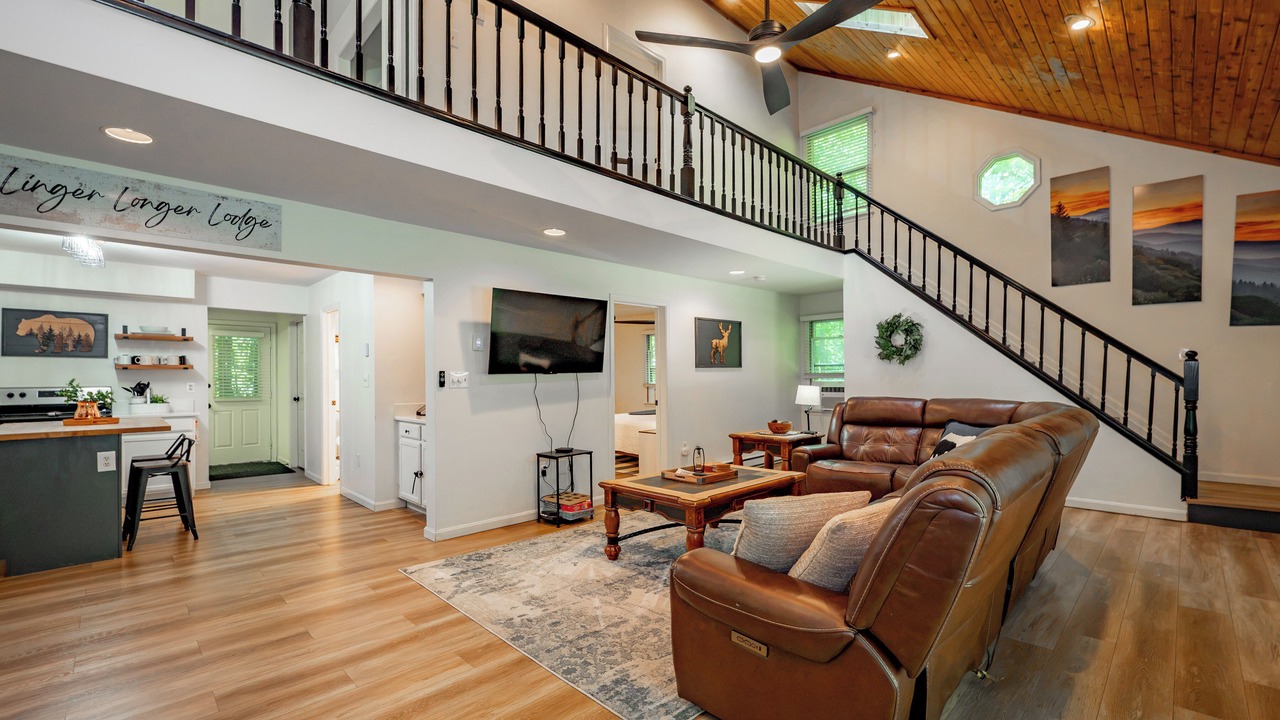 Photo of Livingroom in McHenry