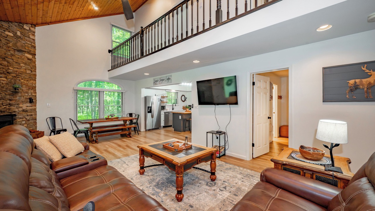 Photo of Livingroom in McHenry