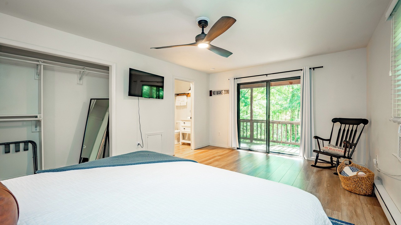 Photo of Bedroom in McHenry