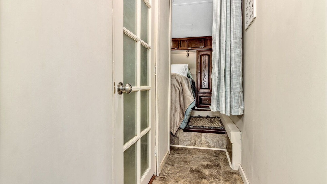 Photo of Bedroom in Old Fort