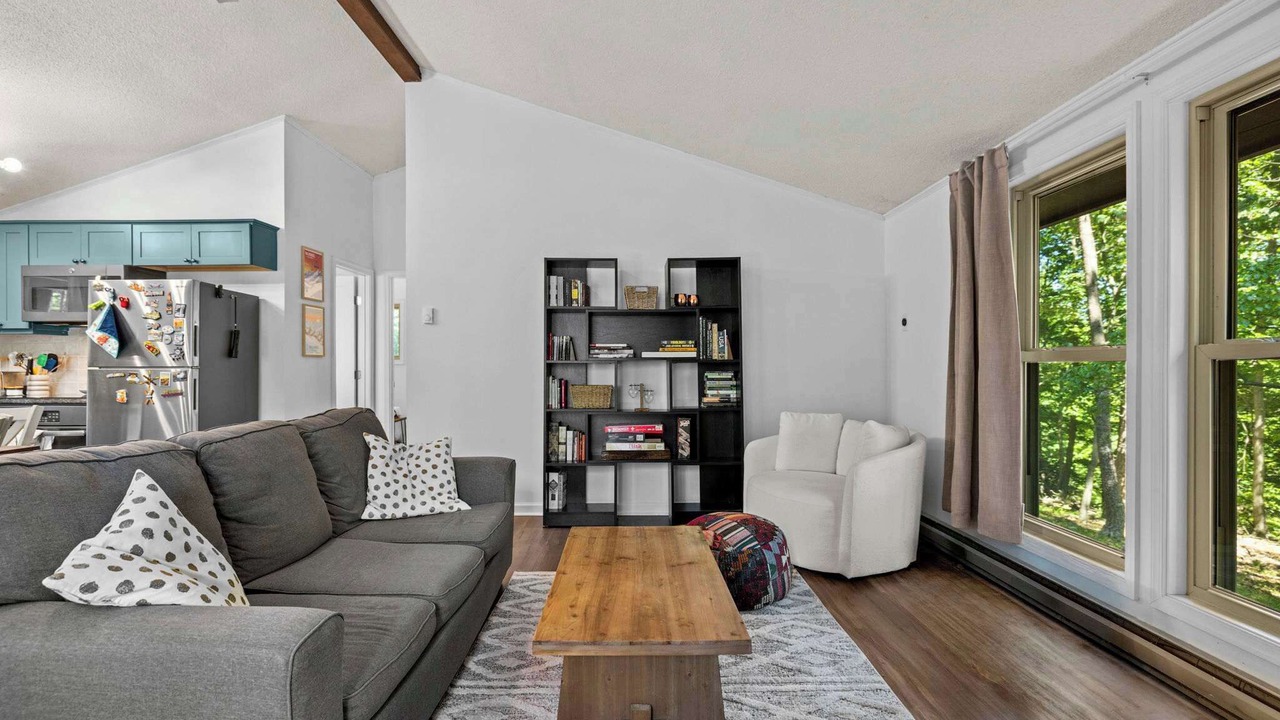 Photo of Livingroom in The Woods