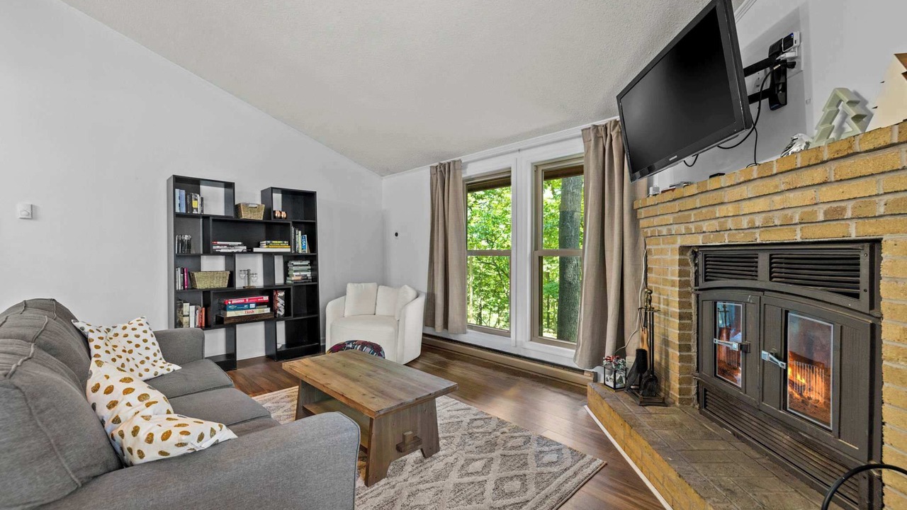 Photo of Livingroom in The Woods