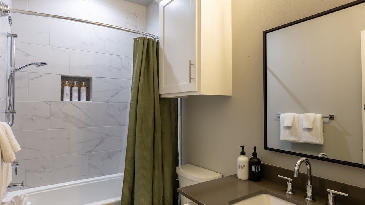 Photo of Bathroom in Canyon Lake