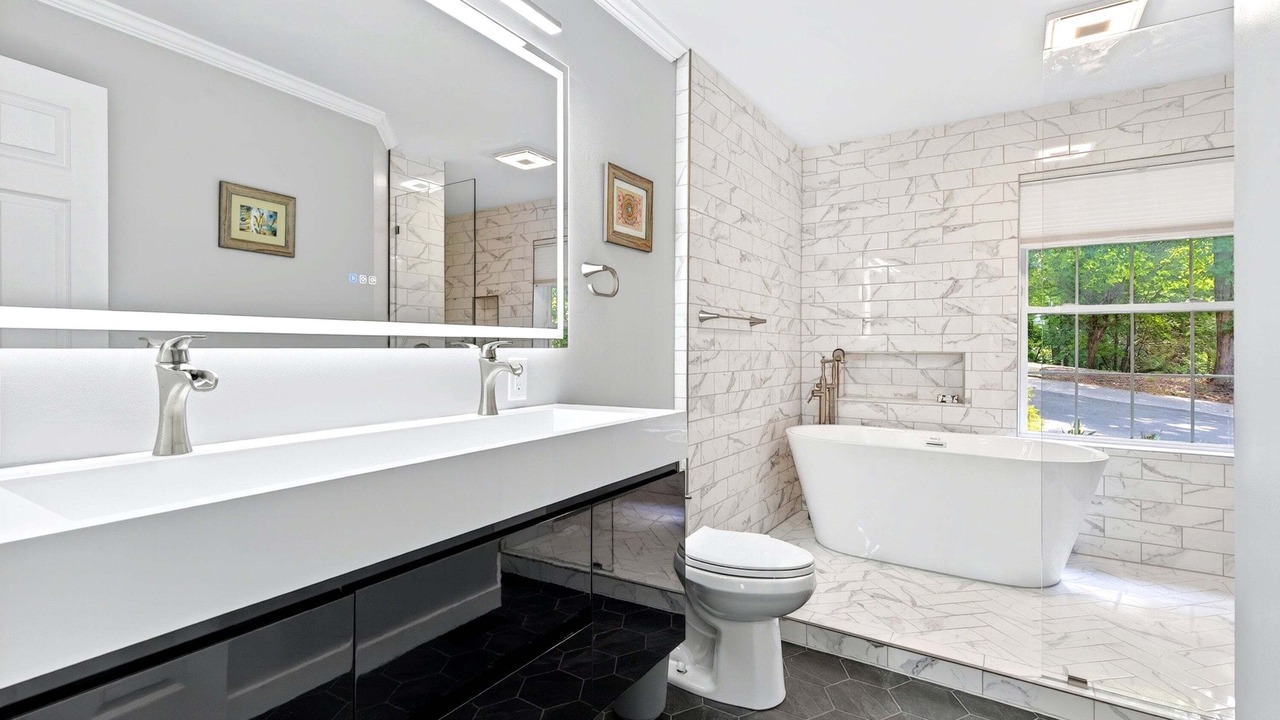 Photo of Bedroom in Forest Lake Heights