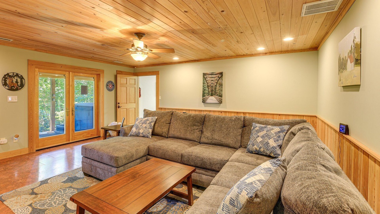 Photo of Livingroom in Ashe County