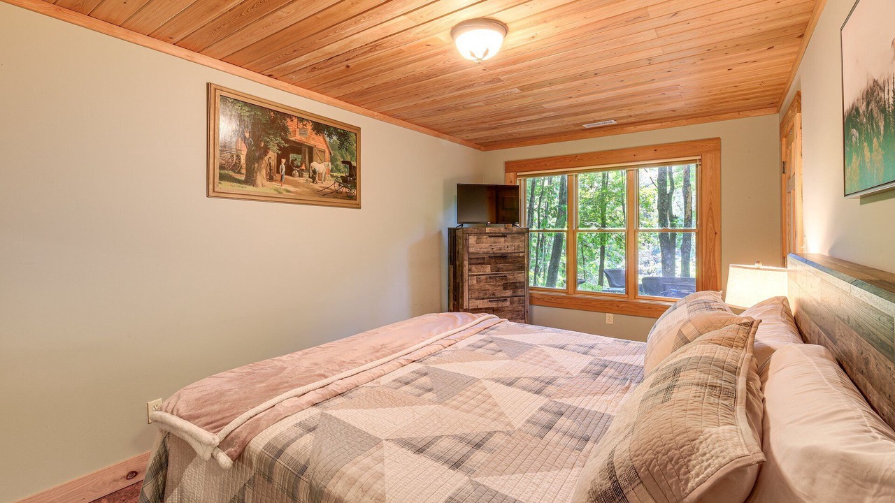 Photo of Bedroom in Ashe County