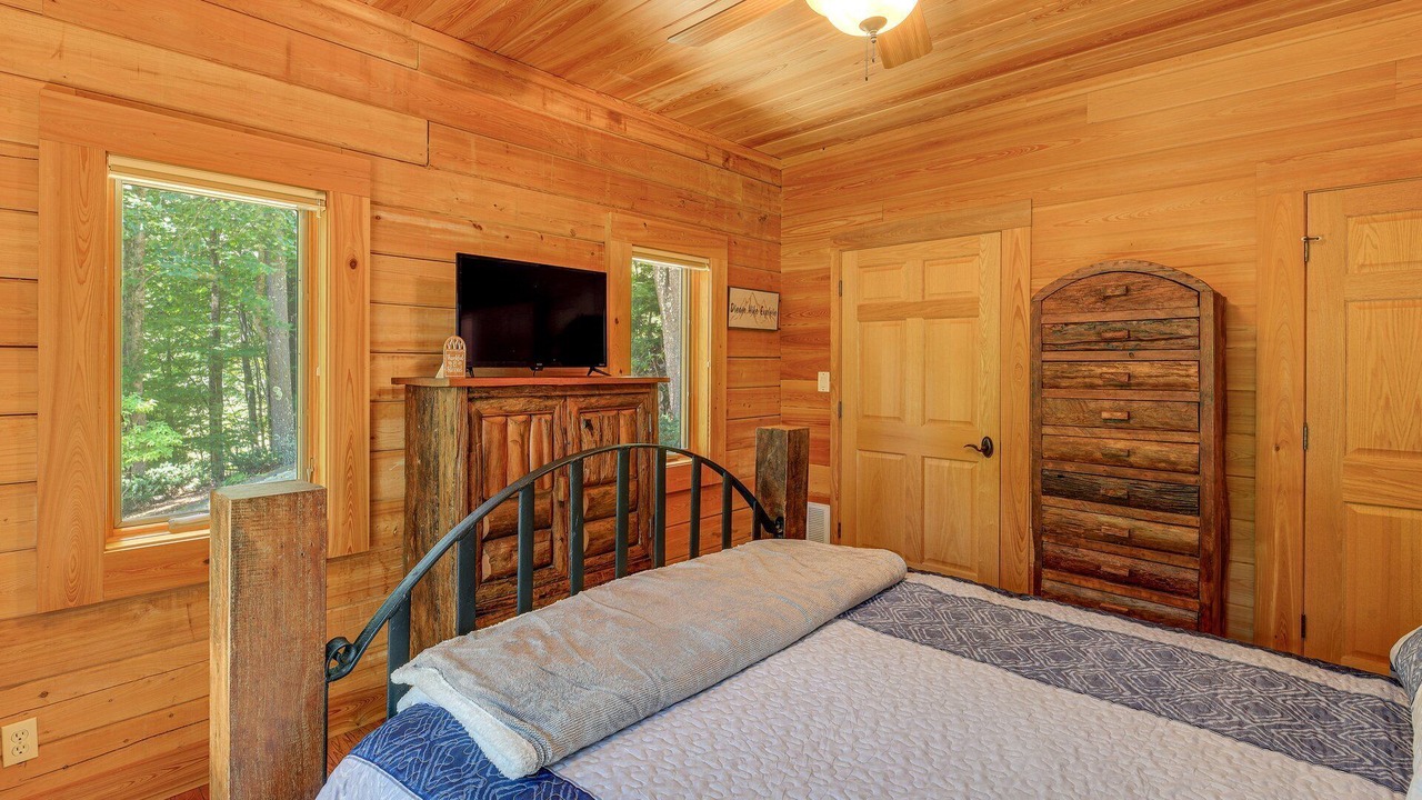 Photo of Bedroom in Ashe County