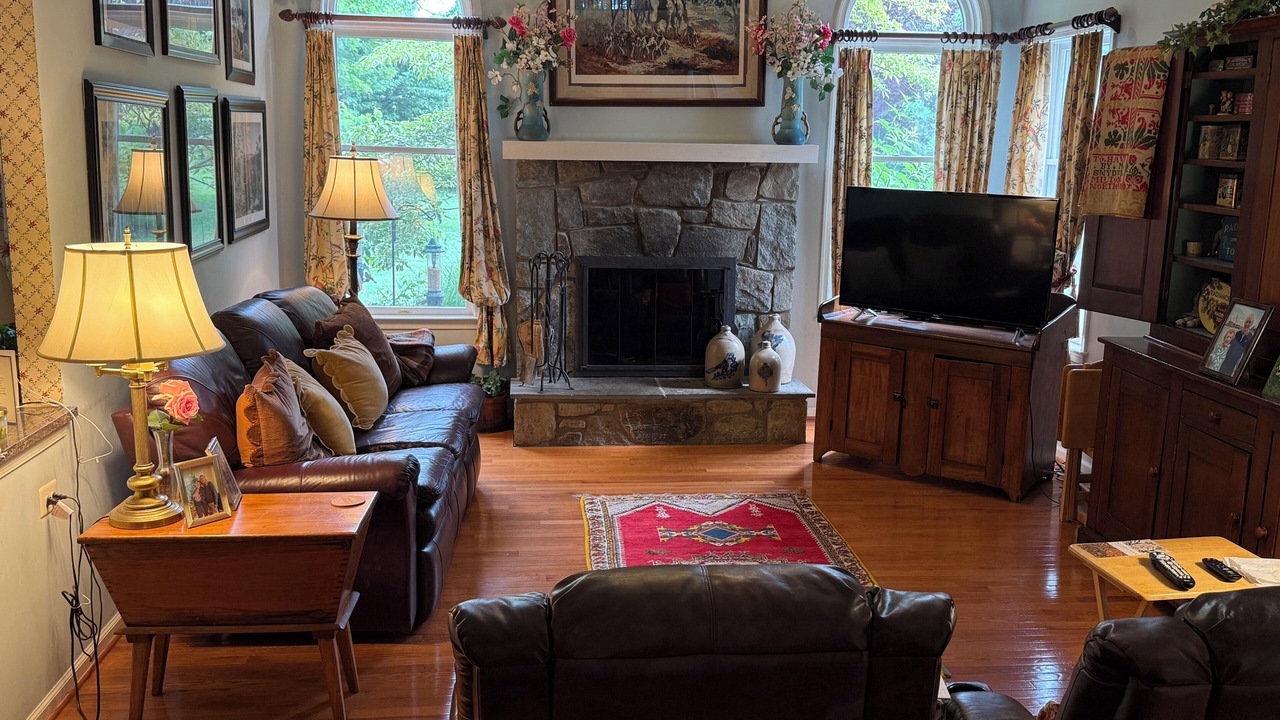 Photo of Livingroom in Herndon
