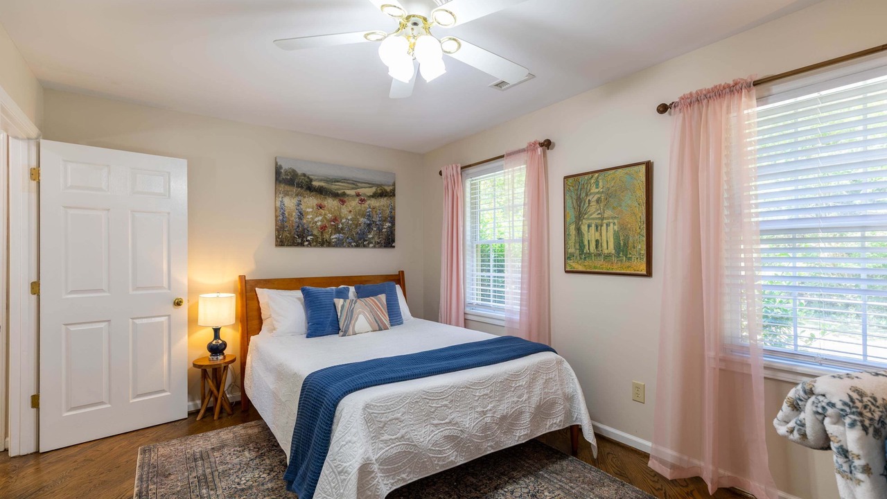 Photo of Bedroom in Lenoir
