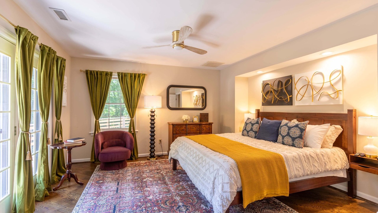 Photo of Bedroom in Lenoir
