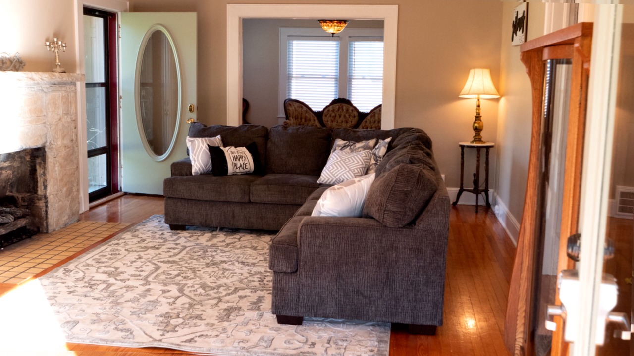 Photo of Livingroom in Elizabethton