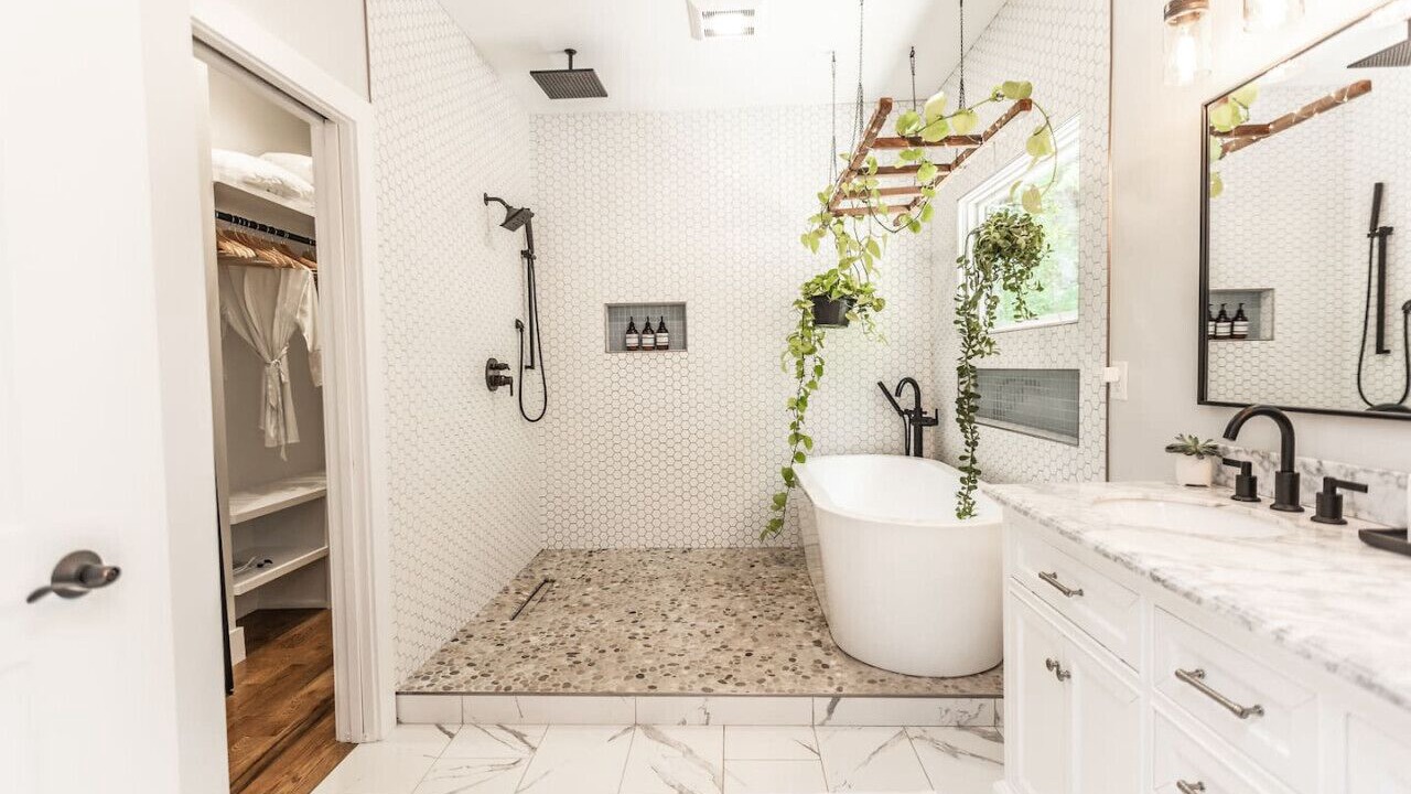 Photo of Bathroom in Swannanoa