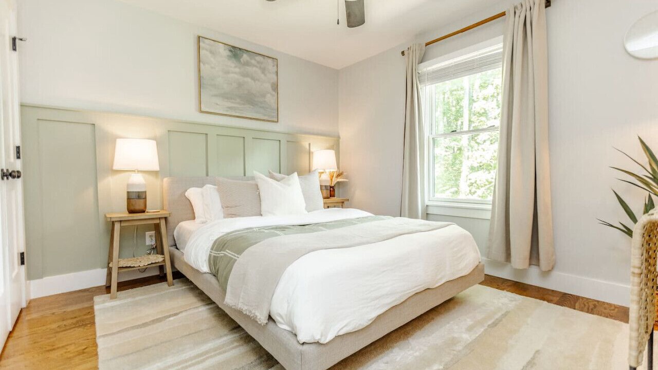 Photo of Bedroom in Swannanoa