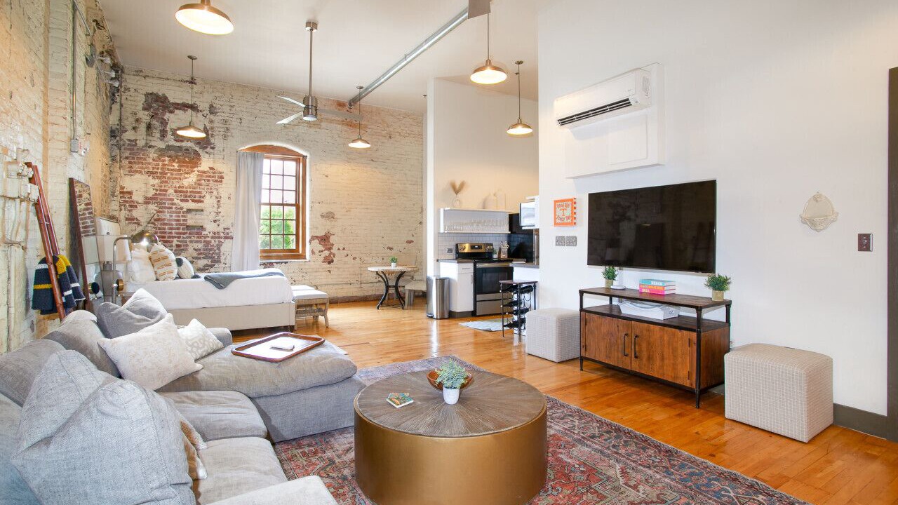 Photo of Livingroom in Downtown Knoxville