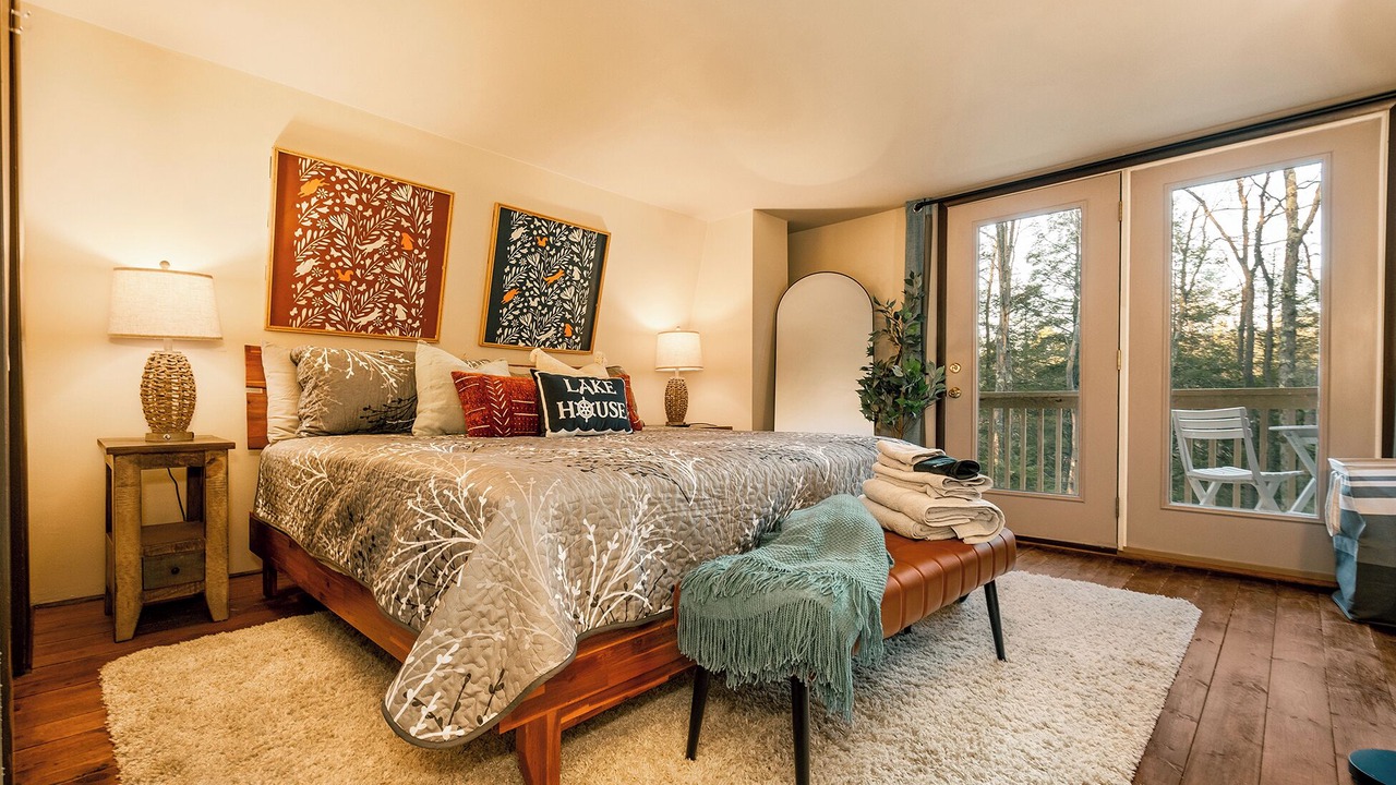 Photo of Bedroom in Oakland