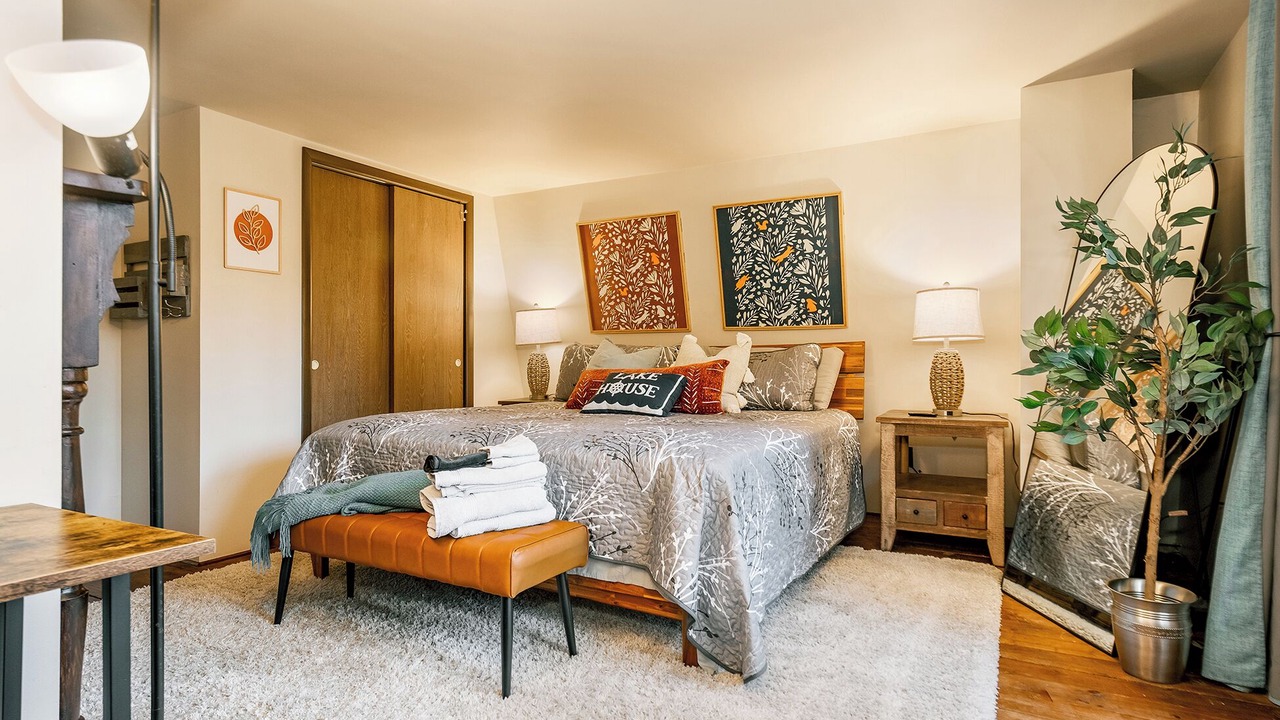 Photo of Bedroom in Oakland