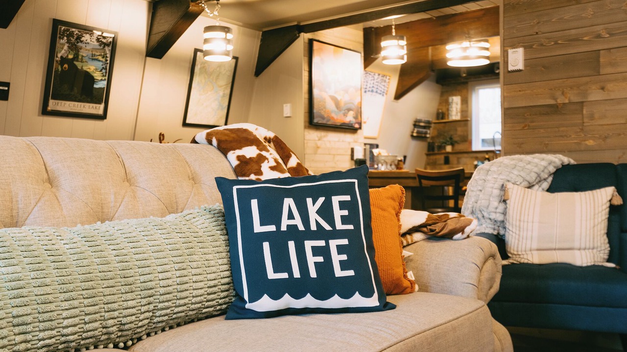 Photo of Livingroom in Oakland