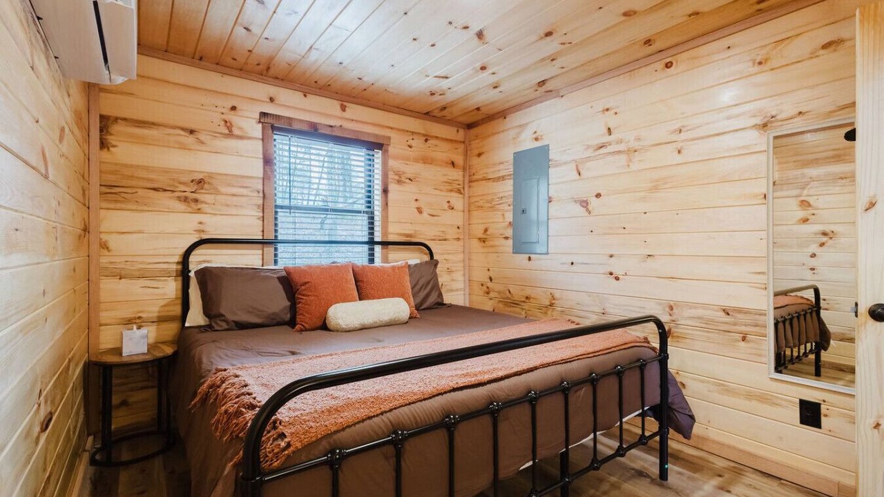 Photo of Bedroom in Saint Helens