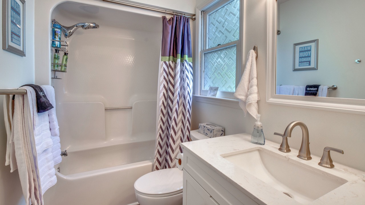 Photo of Bathroom in Keowee