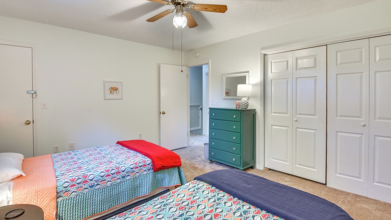 Photo of Bedroom in Keowee