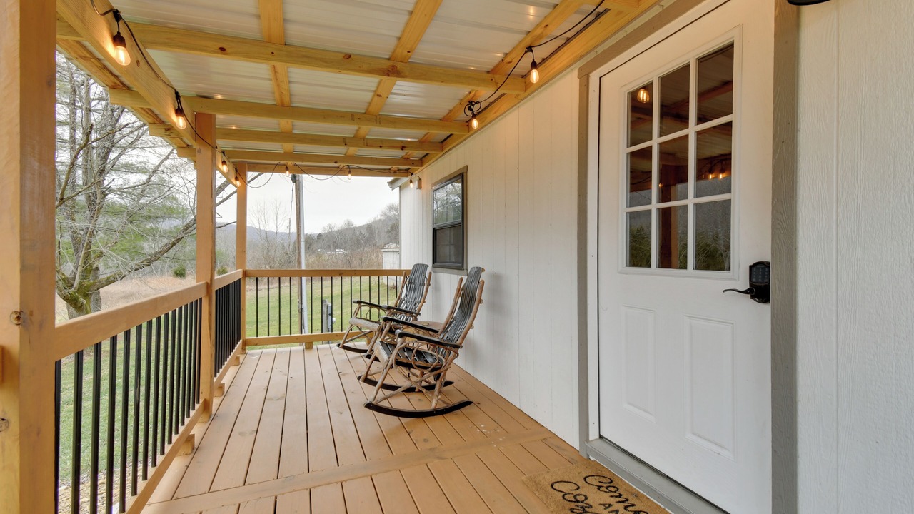 Photo of Outdoor in Lynx