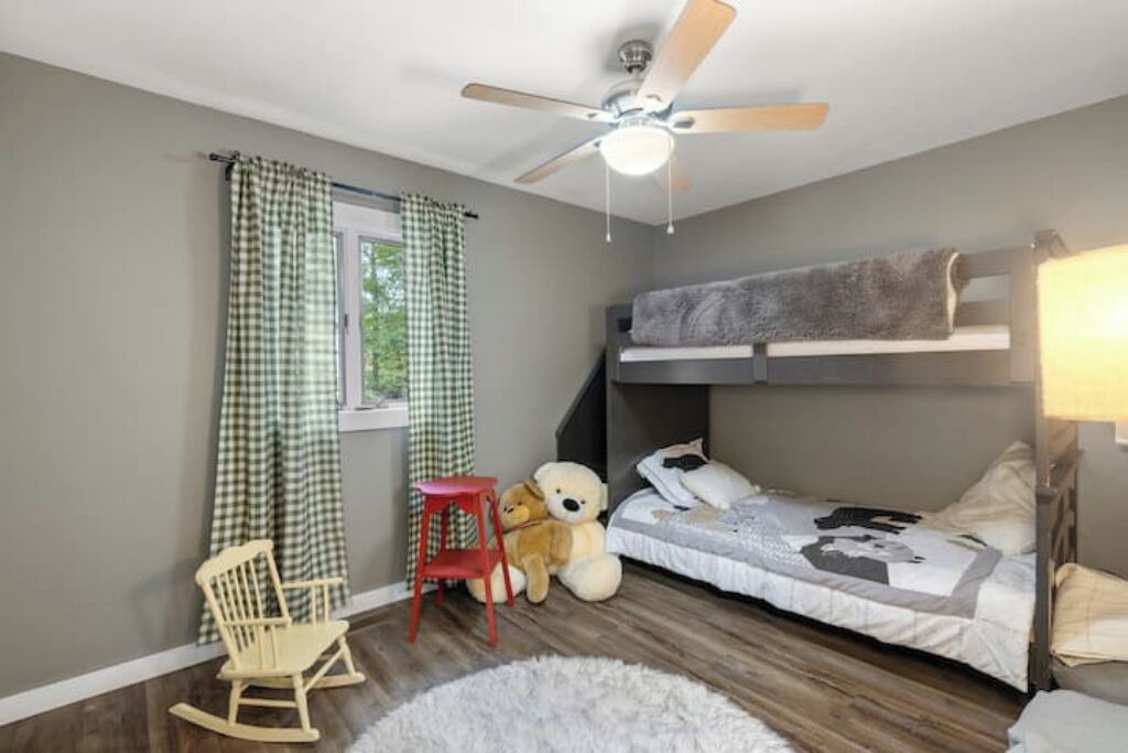 Photo of Bedroom in Lake Lure