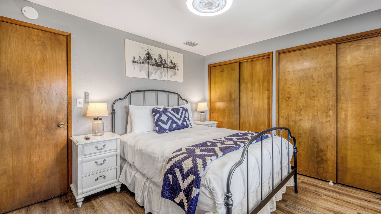 Photo of Bedroom in Lake Arrowhead