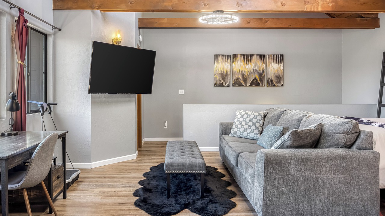 Photo of Bedroom in Lake Arrowhead