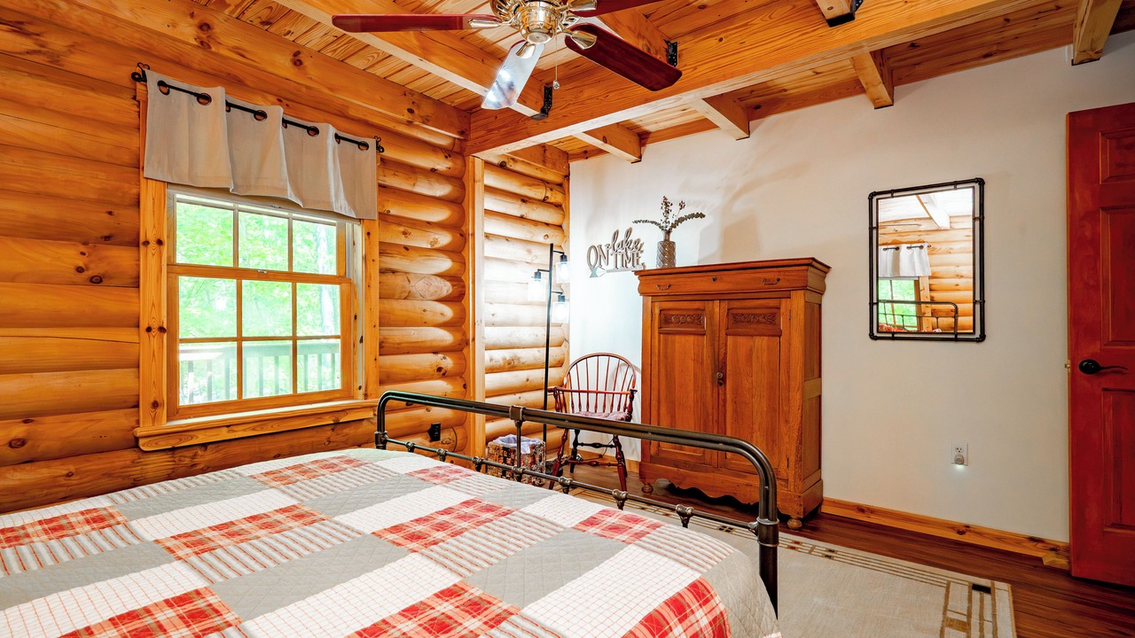 Photo of Bedroom in North Glade Hills