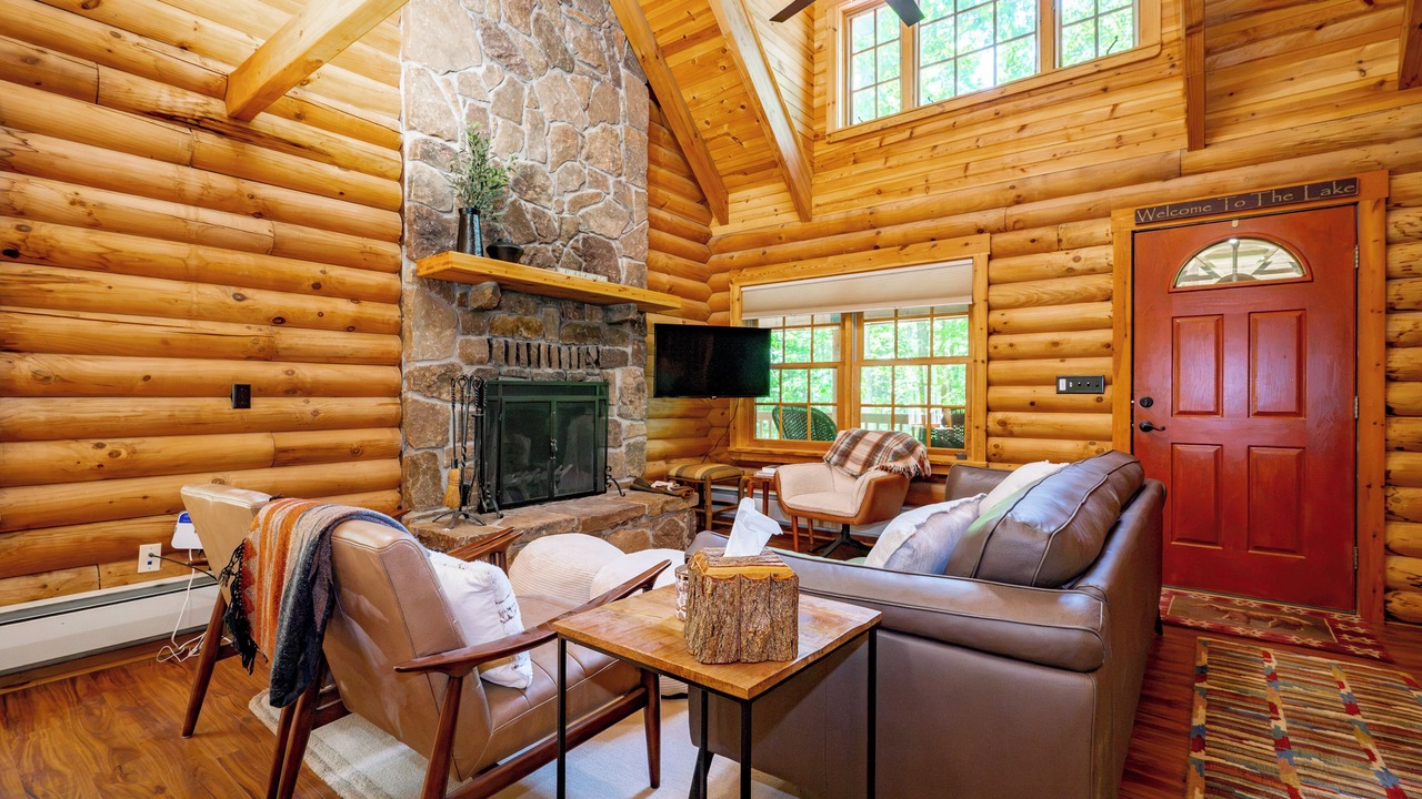 Photo of Livingroom in North Glade Hills