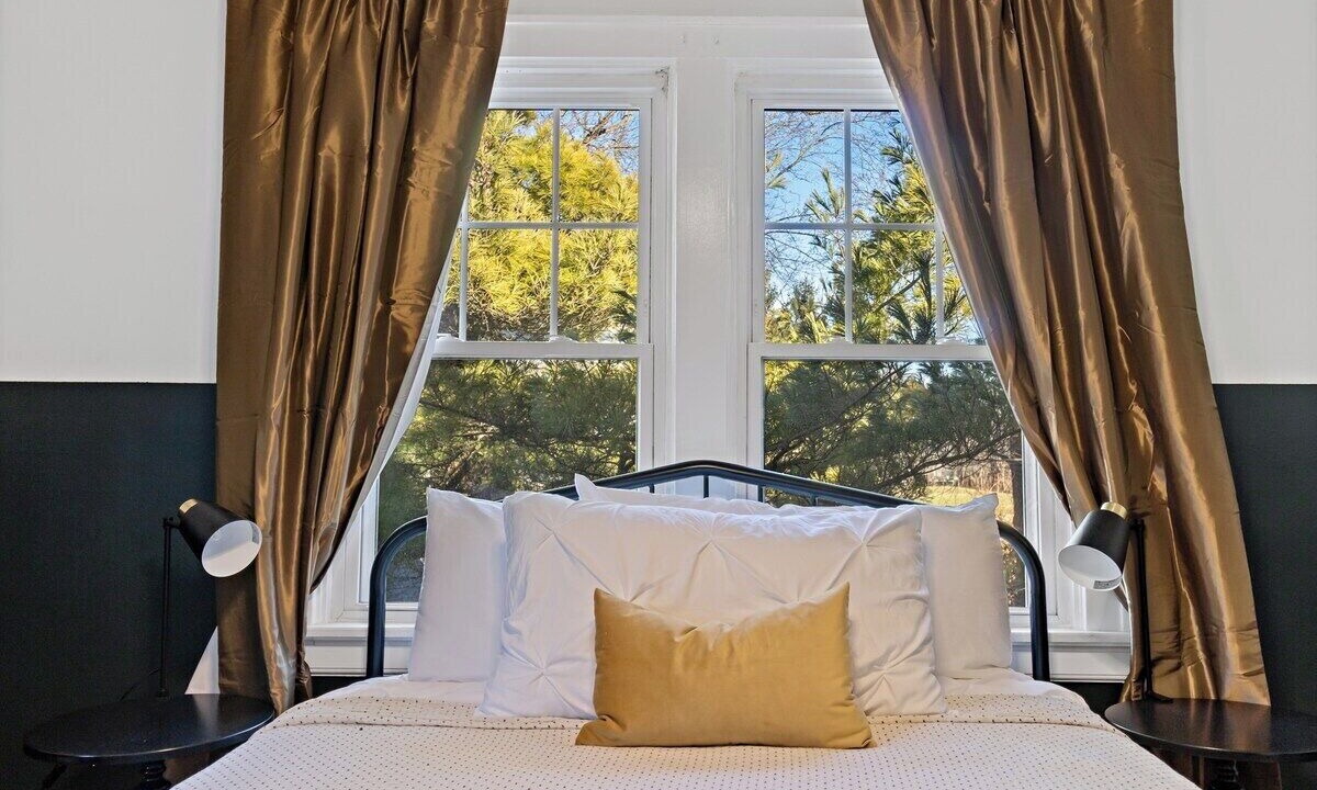 Photo of Bedroom in Oakley