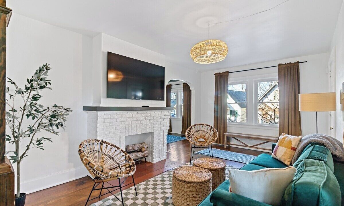 Photo of Livingroom in Oakley