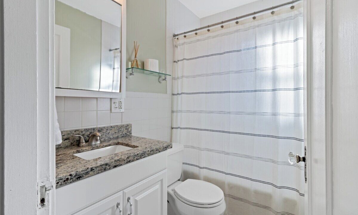 Photo of Bathroom in Oakley