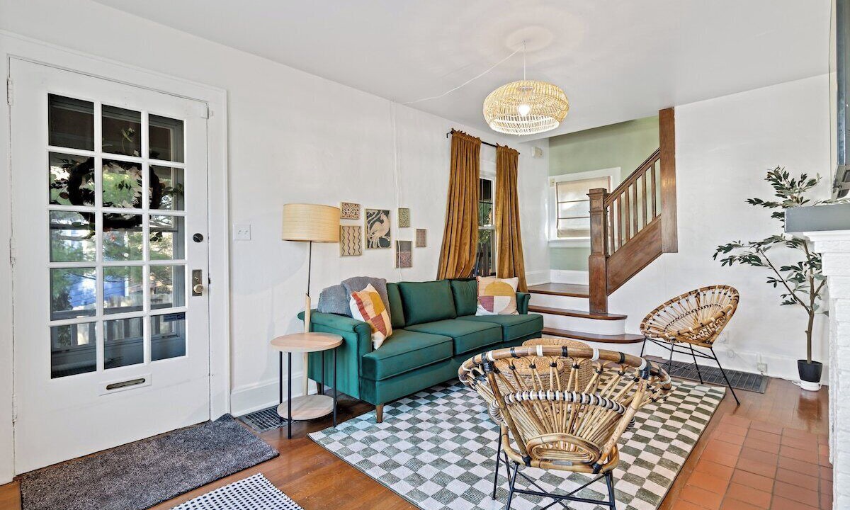 Photo of Livingroom in Oakley