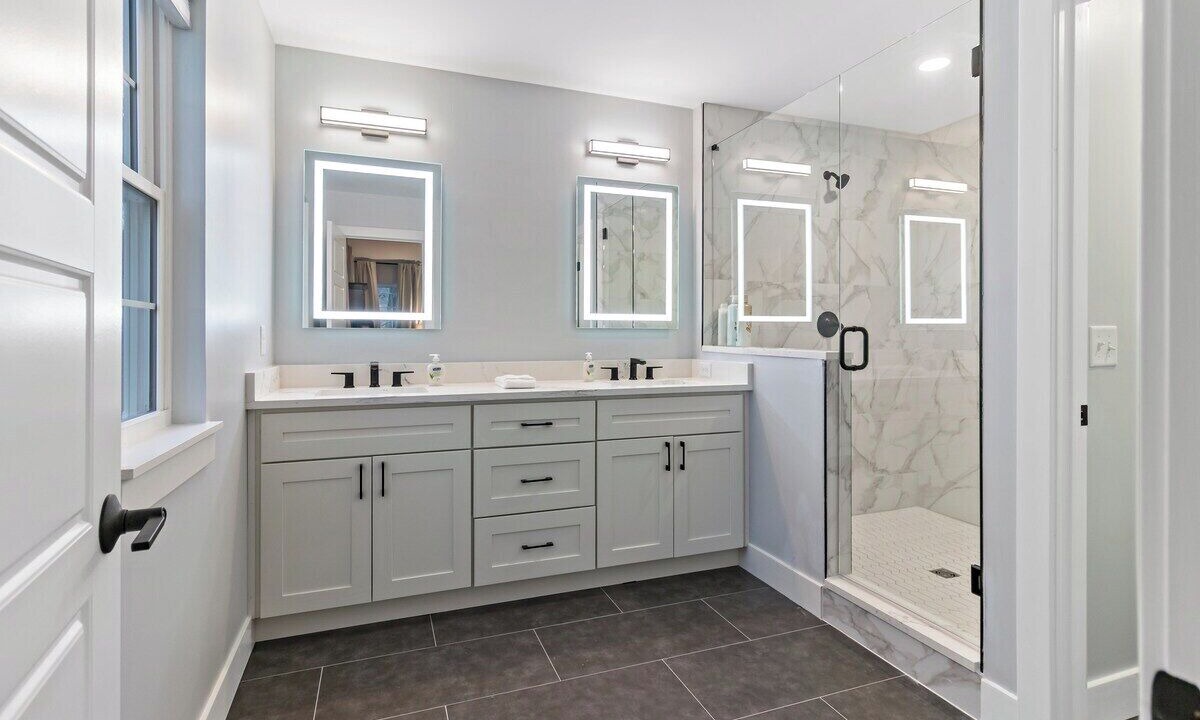 Photo of Bathroom in Oakley