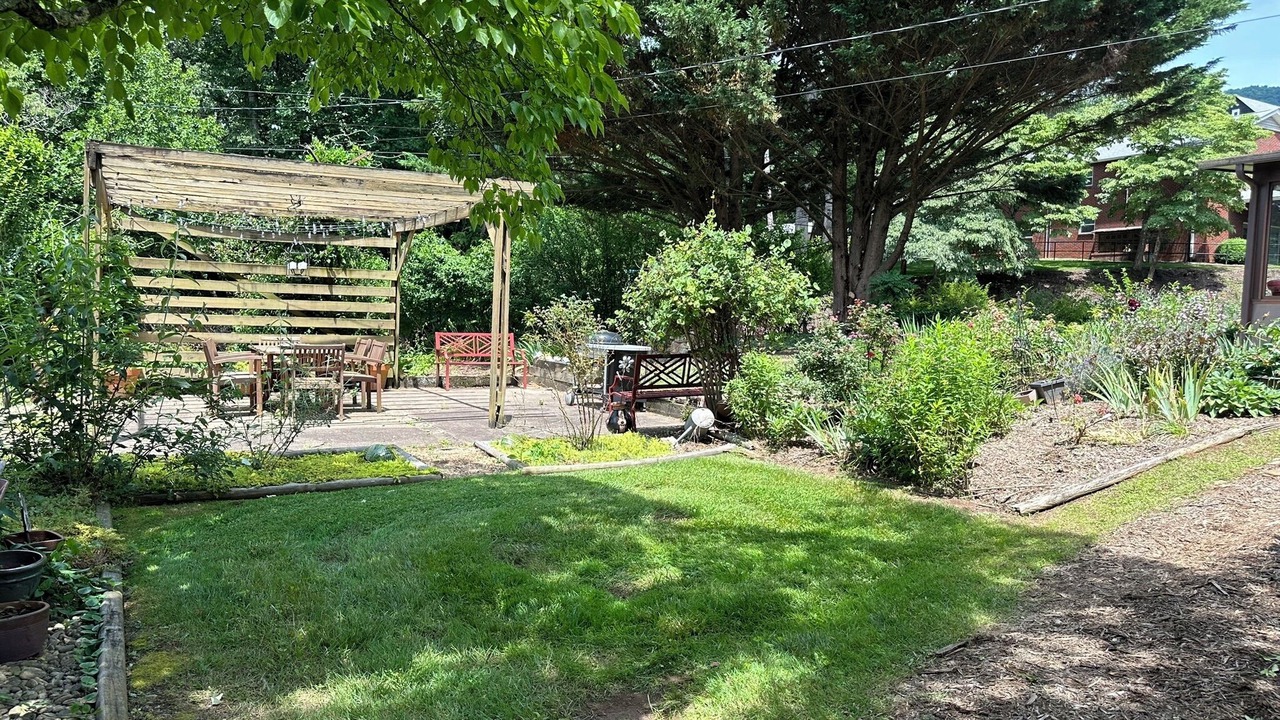 Photo of Outdoor in Swannanoa