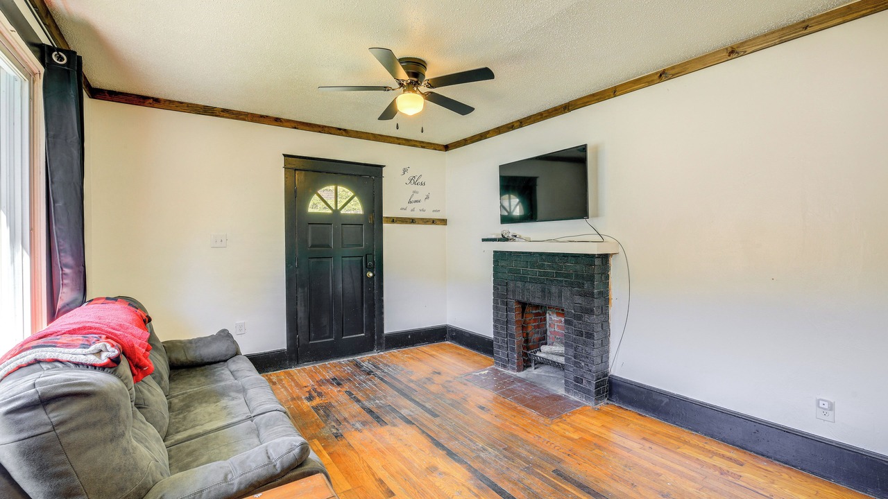 Photo of Livingroom in Rawl