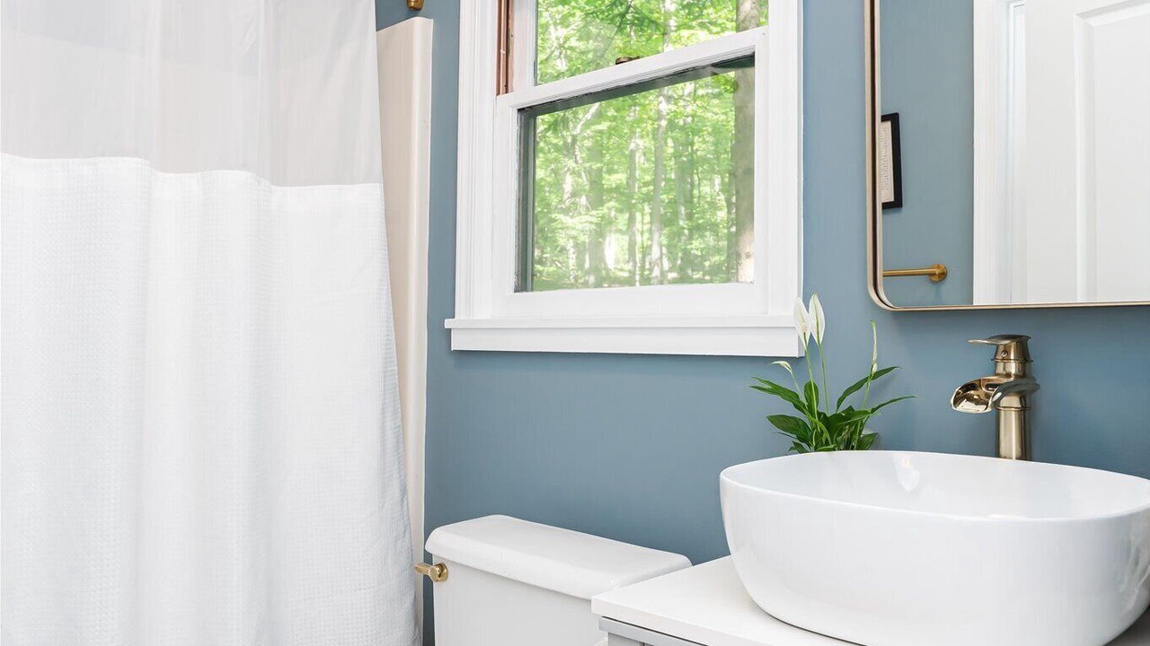 Photo of Bathroom in Berkeley Springs