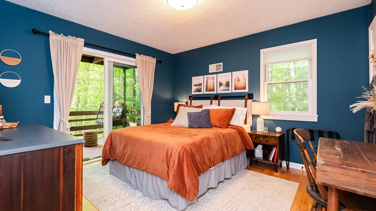Photo of Bedroom in Berkeley Springs