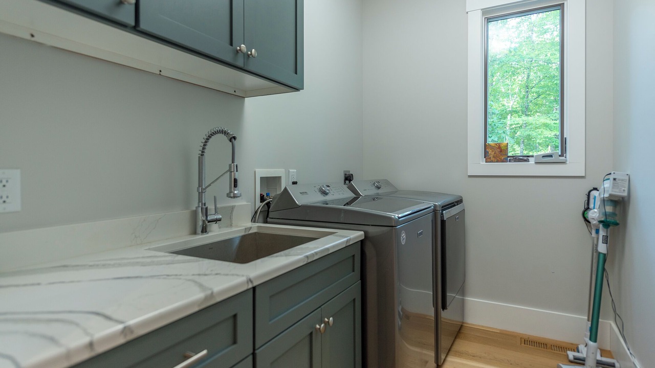 Photo of Bedroom in Swannanoa