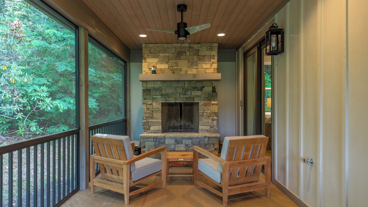 Photo of Livingroom in Swannanoa