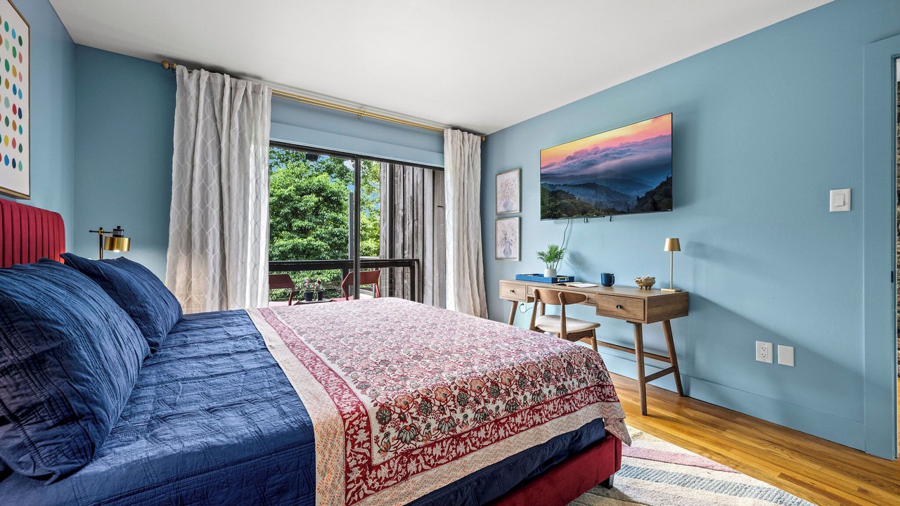 Photo of Bedroom in Black Mountain