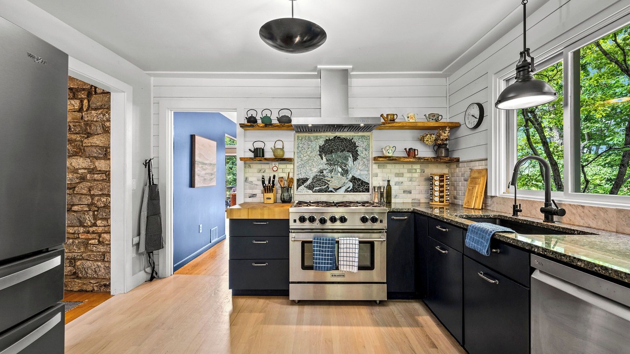 Photo of Kitchen in Black Mountain