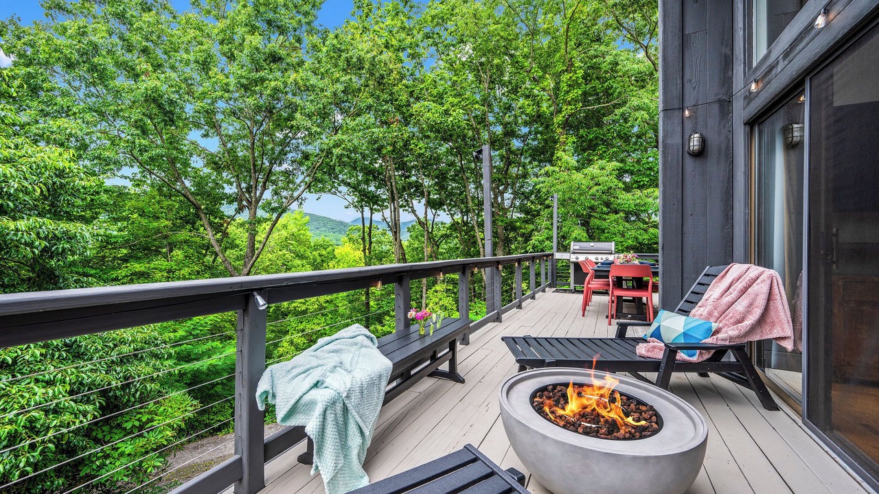 Photo of Outdoor in Black Mountain