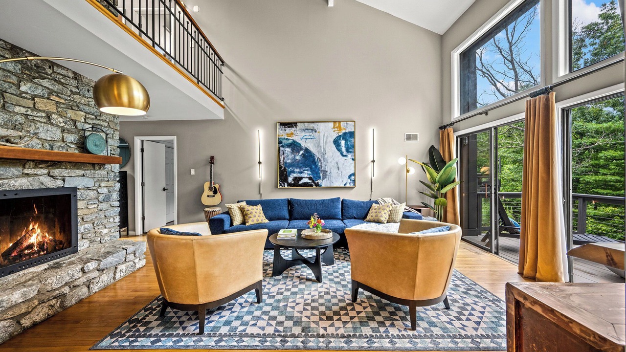 Photo of Livingroom in Black Mountain