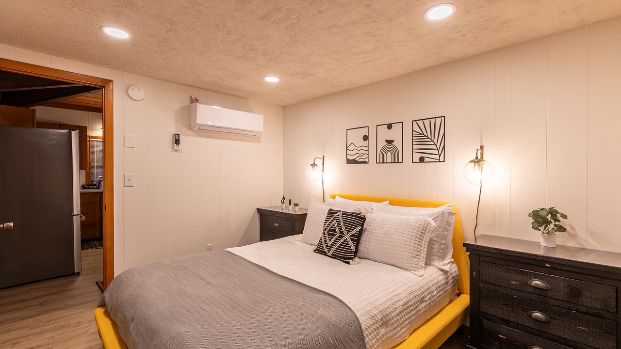 Photo of Bedroom in Newland