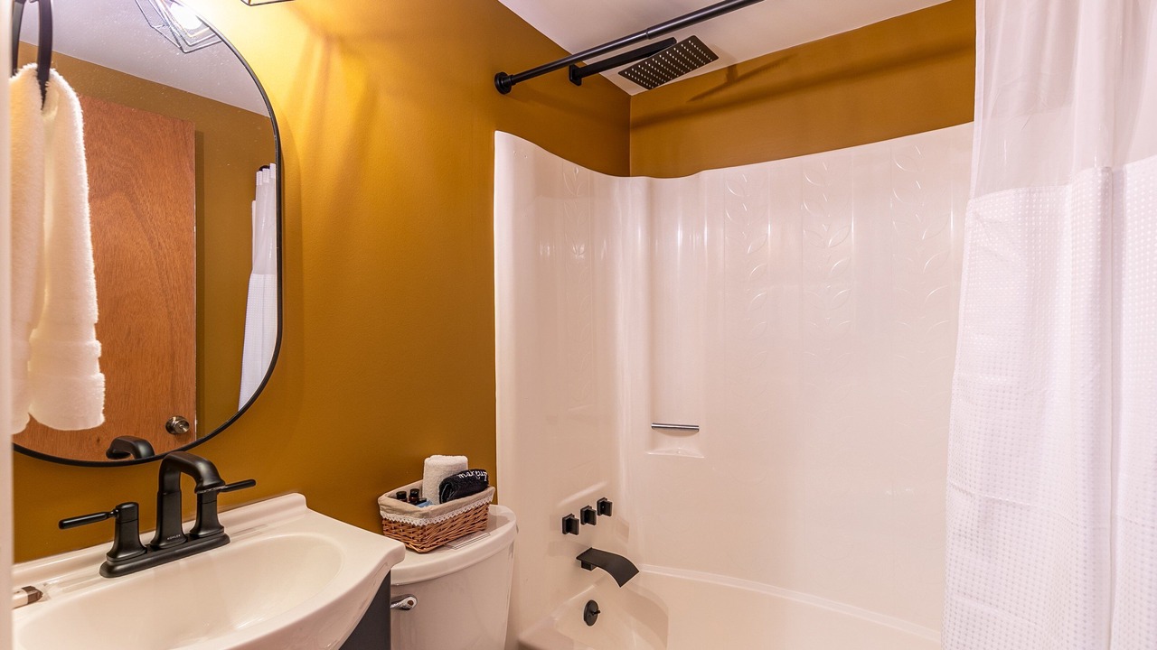 Photo of Bathroom in Newland