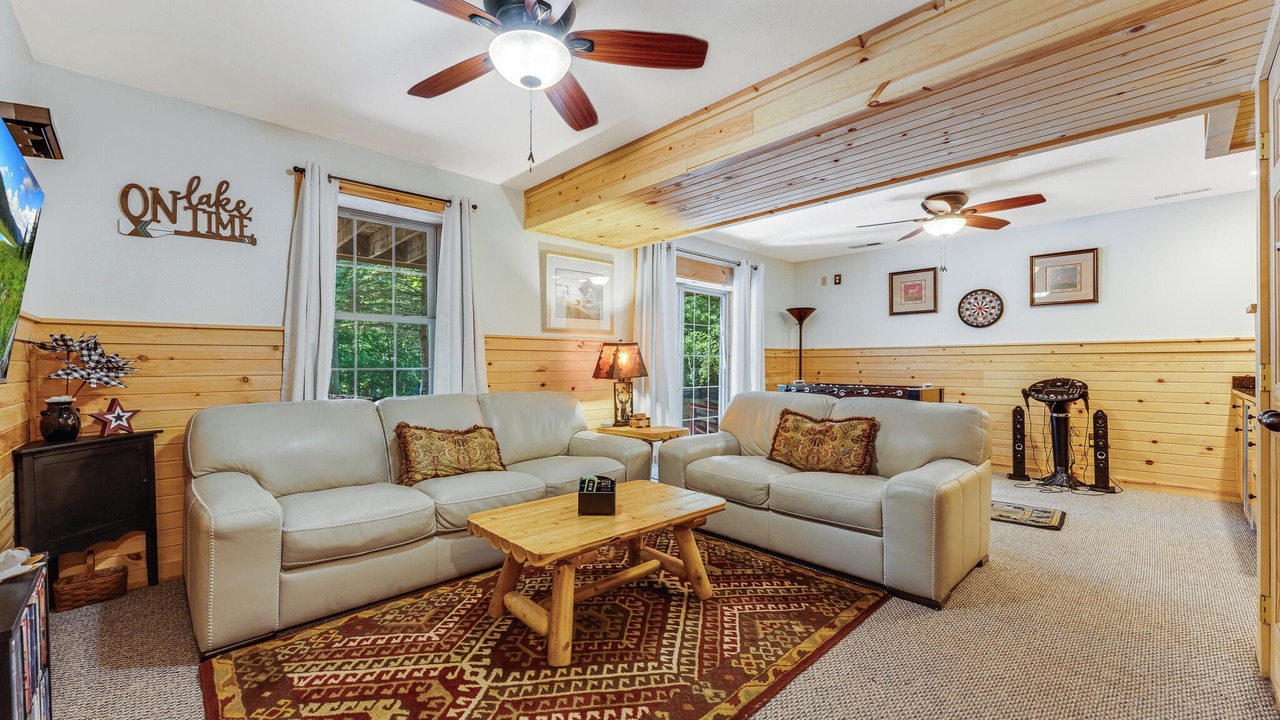 Photo of Livingroom in Thayerville