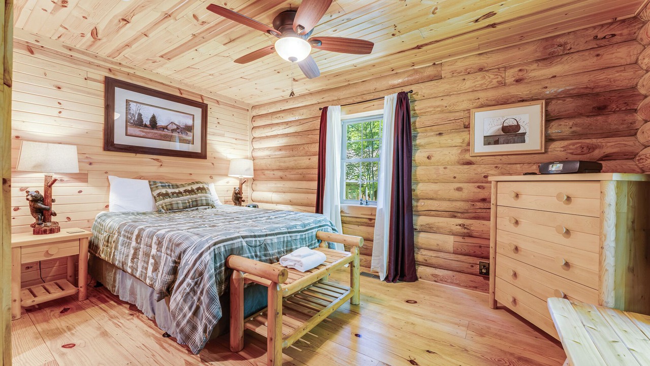 Photo of Bedroom in Thayerville
